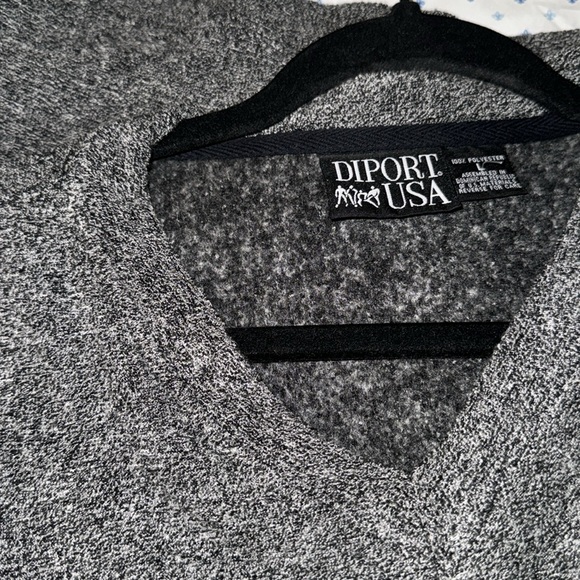 100% polyester assembled in the Dominican republic made out of US materials - Picture 5 of 5